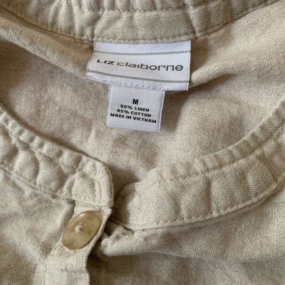 Linen blend buttoned top - Picture 8 of 8